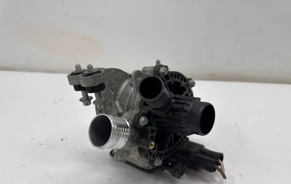 Mercedes-Benz C W206 Water pump A2542003000