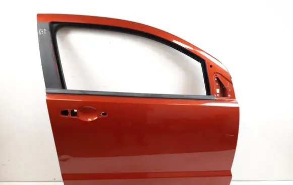 Dodge Caliber Front door