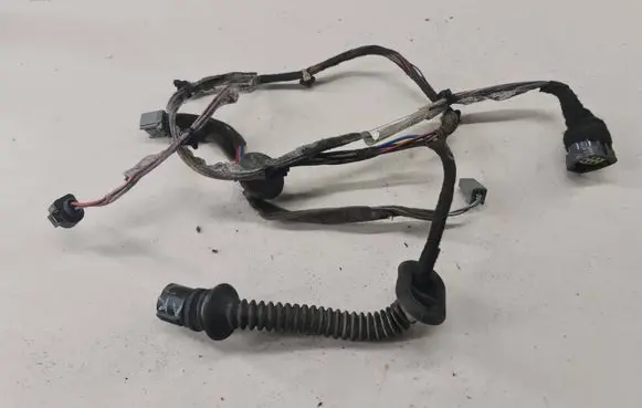 Volvo V70 Rear door wiring loom 8645683