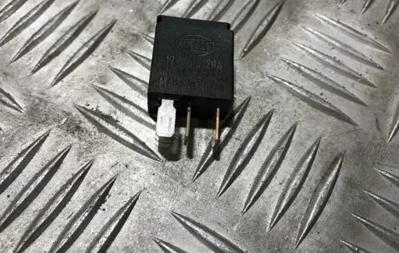 Volvo V70 Other relay 9441161 4rd00781400