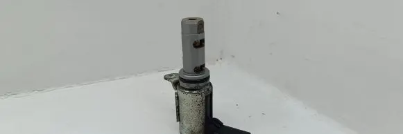 Volkswagen PASSAT B6 Camshaft vanos timing valve 03C906455A