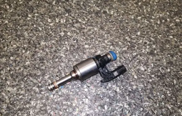 Volkswagen Golf VII Fuel injectors set 04E906036E