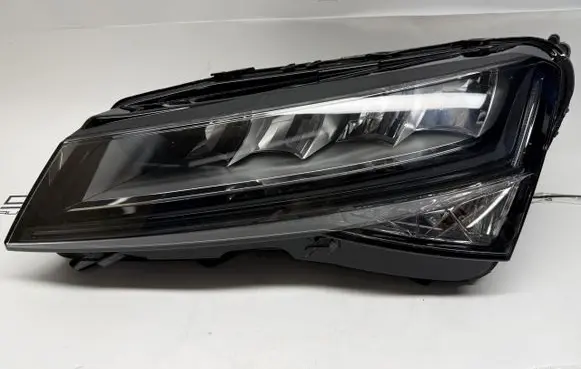 Skoda Superb B8 (3V) Headlight/headlamp 3V1941015C