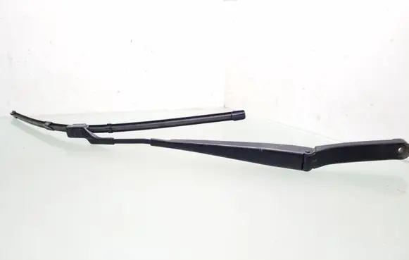 Volkswagen PASSAT B6 Windshield/front glass wiper blade 3C1955409C