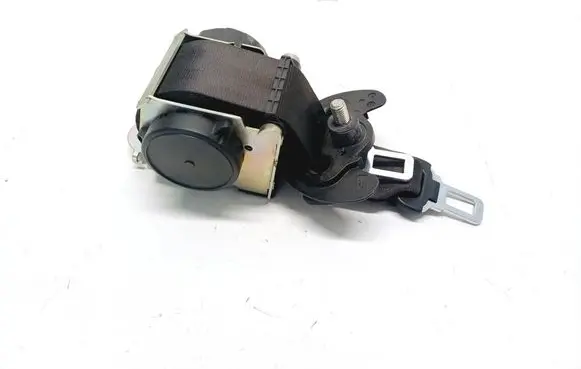 Rear seatbelt