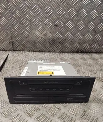 Audi A4 S4 B8 8K CD/DVD changer 8t2035110c
