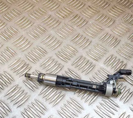 Audi Q5 SQ5 Fuel injector