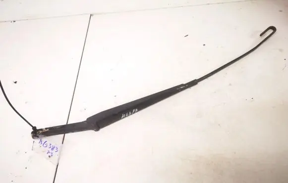 Opel Zafira A Front wiper blade arm 90582557