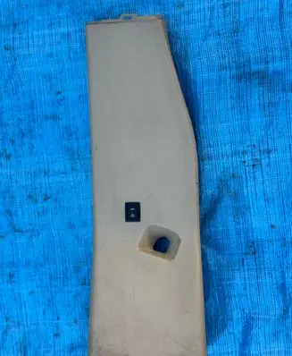 (B) pillar trim (bottom)