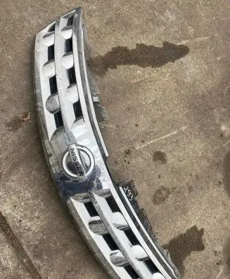 Nissan Murano Z50 Front bumper upper radiator grill