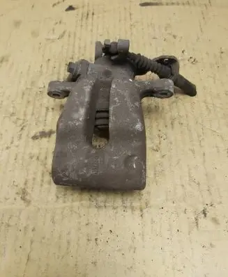 Opel Astra H Rear brake caliper