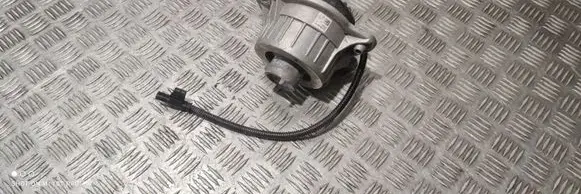 Mercedes-Benz E W213 Engine mount bracket A2222407517