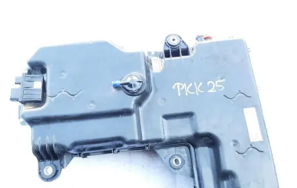 Volkswagen Transporter - Caravelle T6 AdBlue liquid reservoir 7E0131877K 7E0131877