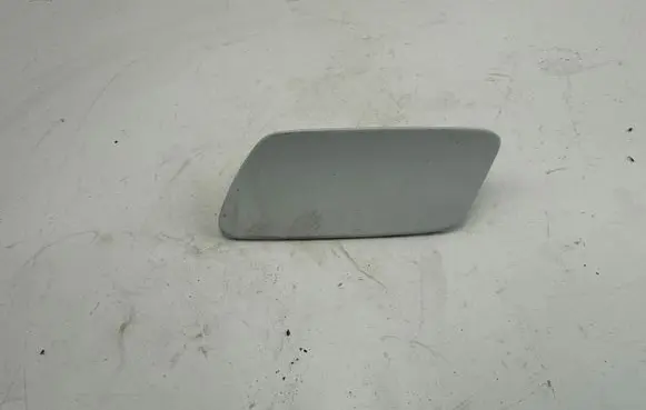 Volkswagen Touareg II Headlight washer spray nozzle cap/cover 7P6807937A