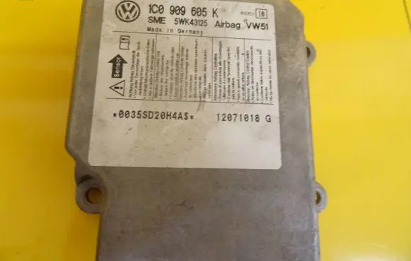 Volkswagen Polo Airbag control unit/module 1C0909605K
