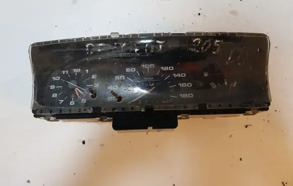 Peugeot 205 Speedometer (instrument cluster) 8595203