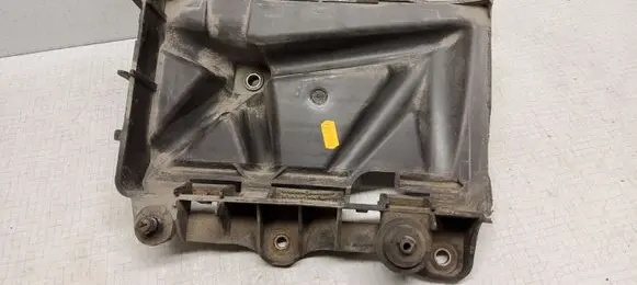 Volkswagen Polo IV 9N3 Battery tray 6Q0915331D