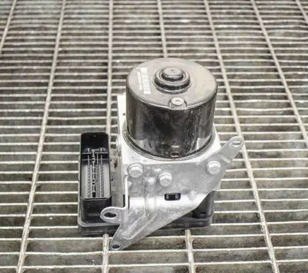 BMW 3 E90 E91 ABS Pump 6787837 10096008443