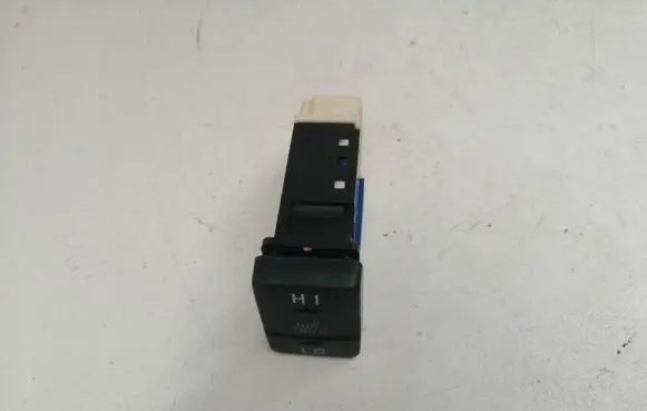 Toyota Auris E180 Seat heating switch 191690