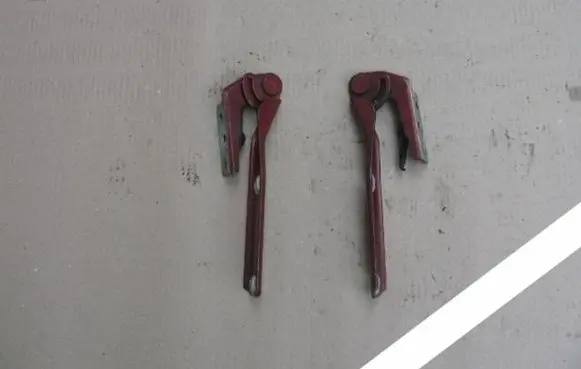 Volkswagen PASSAT B4 Engine bonnet/hood hinges