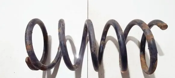 Toyota Avensis Verso Rear coil spring