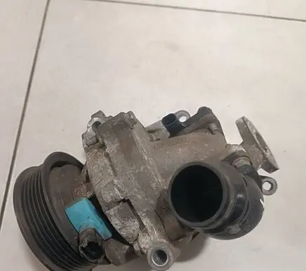 Opel Astra K Water pump 55484533