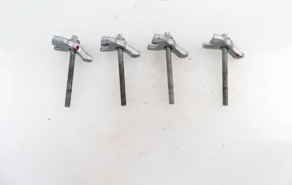 BMW 5 E60 E61 Fuel Injector clamp holder 