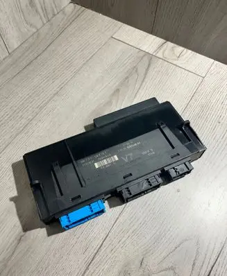 BMW 5 F10 F11 Comfort/convenience module 9267458 6778179 3988091J
