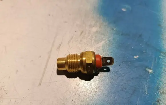 Coolant temperature sensor