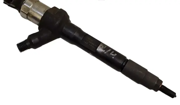Mazda CX-7 Fuel injector R2AA13H50