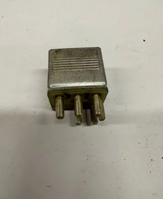 Mercedes-Benz E W124 Other relay 0015420219