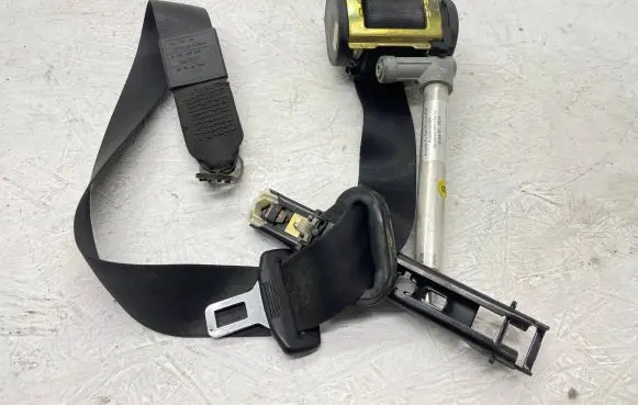 Audi A6 S6 C6 4F Front seatbelt 4B0857706D