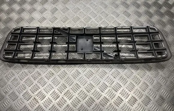 Volvo XC90 Front grill 30678983 30678980