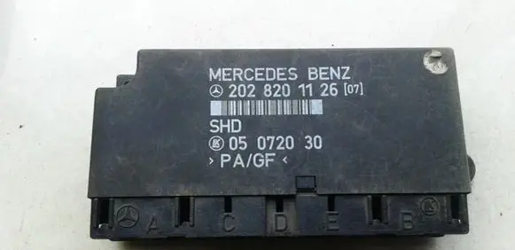 Mercedes-Benz C W202 Comfort/convenience module 2028201126 05072030