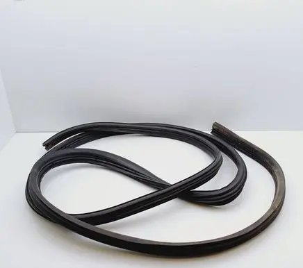 Renault Master II Front door rubber seal 