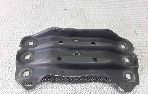 Mercedes-Benz S W220 Gearbox mounting bracket A2202420201