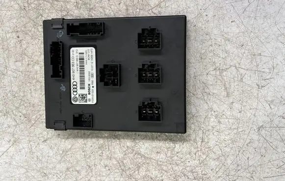 Audi A8 S8 D4 4H Comfort/convenience module 4H0907063CD