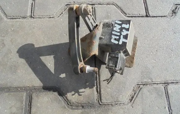 Headlight/headlamp level sensor