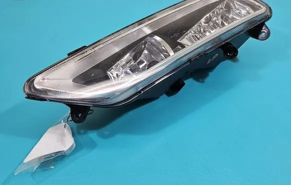 Volkswagen PASSAT B7 Front fog light IMPRK1516153