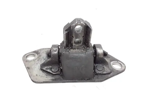 Volvo XC90 Engine mount bracket 8624757