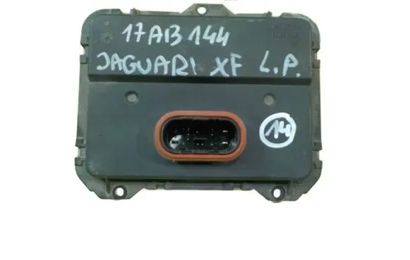 Jaguar XE LED ballast control module 5DF011818