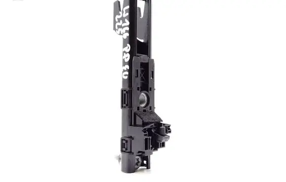 Mercedes-Benz ML W166 Seat belt height adjuster A1668600088