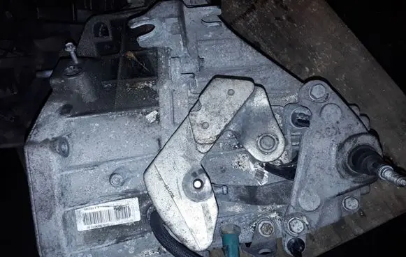 Renault Scenic II - Grand scenic II Manual 5 speed gearbox TL4K9K618810