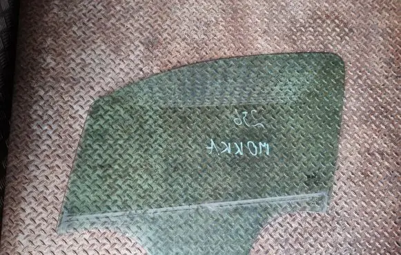 Opel Mokka Front door window glass four-door 25993405