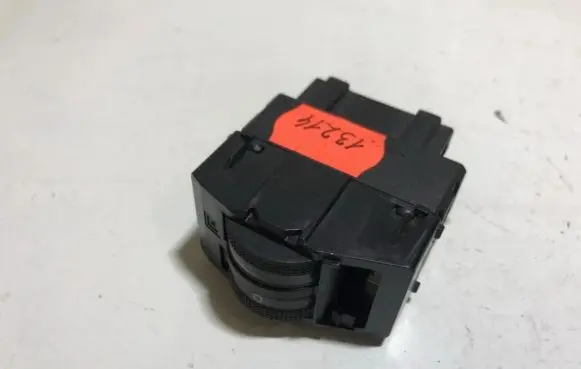 Audi A6 S6 C5 4B Headlight level height control switch 4b0919094a 04052211
