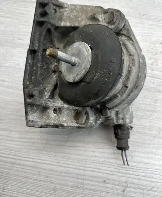 Audi A6 S6 C4 4A Engine mount bracket 4A0199382D 9MN11JAB0B