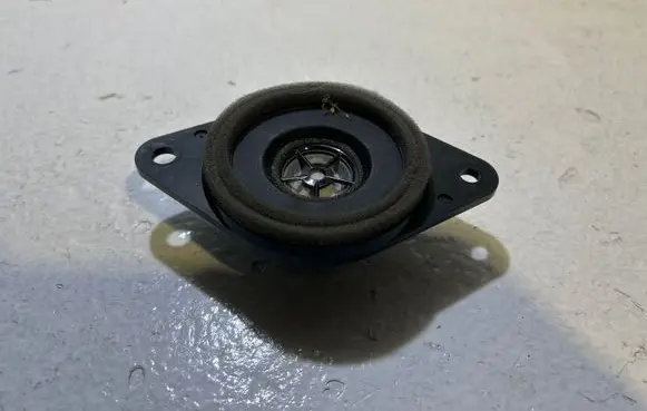 Toyota RAV 4 (XA40) Panel speaker 8616052340 G653008A EAS16KH18A