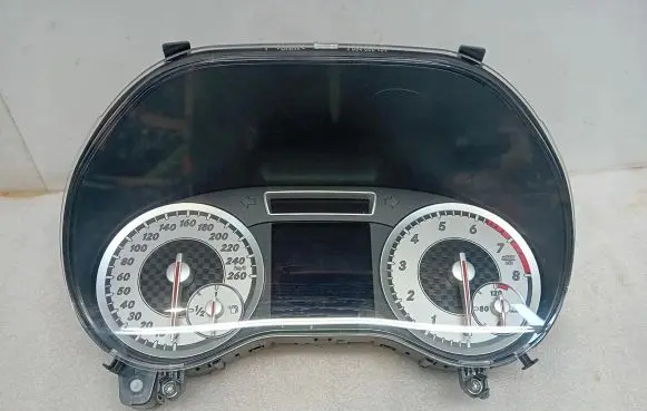 Mercedes-Benz A W176 Speedometer (instrument cluster) A1769008901