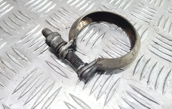 Opel Astra J Muffler pipe connector clamp 