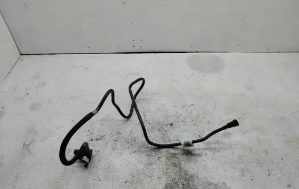 Opel Mokka B Fuel line pipe 9824055180
